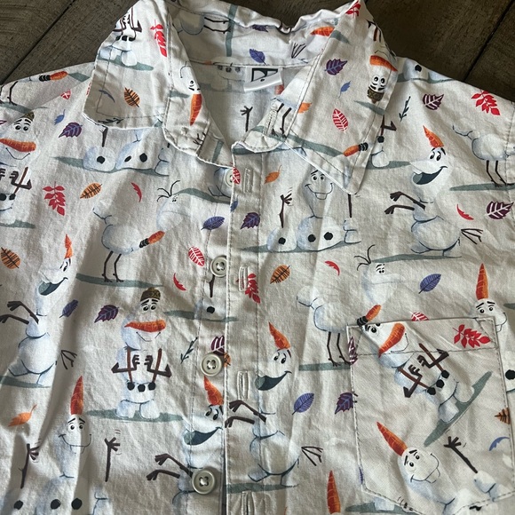 Disney Frozen Olaf Button up shirt boys size 6 - Picture 3 of 5